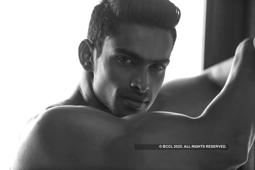 Who will be crowned the next Peter England Mr. India 2016?