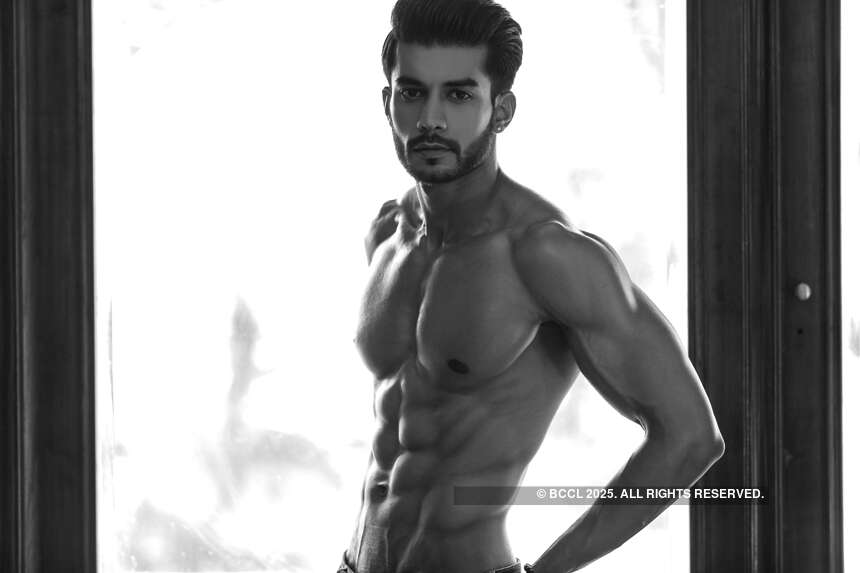 Who will be crowned the next Peter England Mr. India 2016?