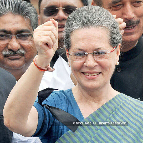 Sonia Gandhi down with viral fever