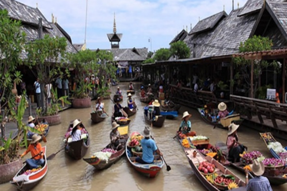 Pattaya Floating Market, Pattaya - Times of India Travel