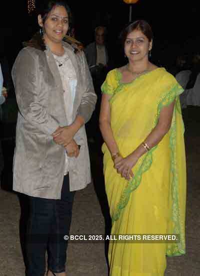 Suresh, Uma's anniv. party