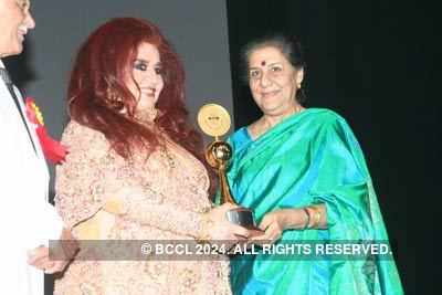 Shahnaz gets award