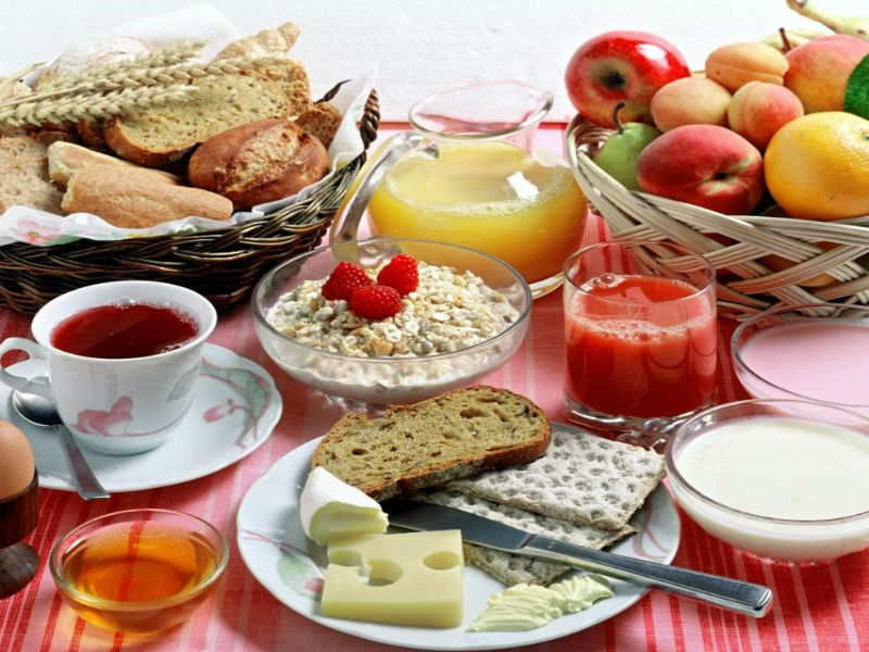 Каждое утро в нашем заведении начинается одинаково. What do you eat for Breakfast. Unhealthy Breakfast. What can you eat for Breakfast. What do you normally eat for Breakfast?.