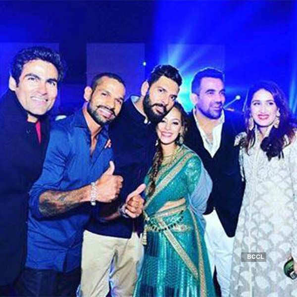 Yuvraj Singh celebrates birthday with Sachin Tendulkar, Zaheer Khan, Harbhajan Singh, see pictures