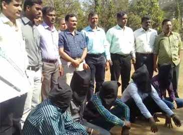 Navi Mumbai police arrest five robbers, recover live cartridges