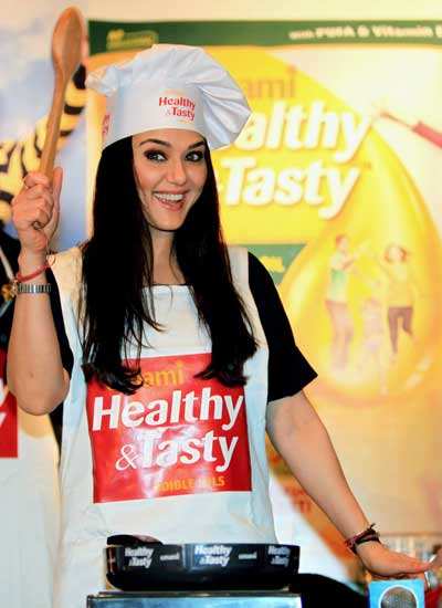 Preity turns cook