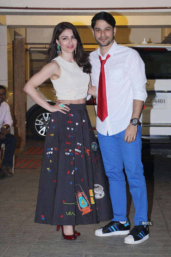 Saif-Kareena's Christmas Party