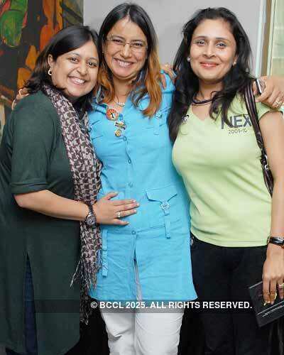 Sharmila Vali, Manju Jain, Manila Jain