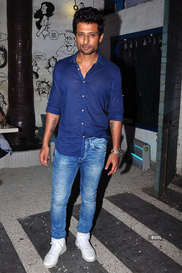 Ravi Dubey's b'day party