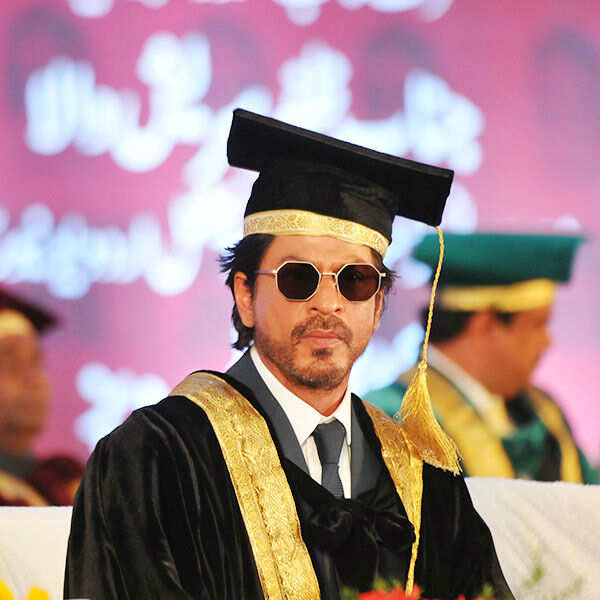 SRK receives honorary doctorate for promoting Urdu