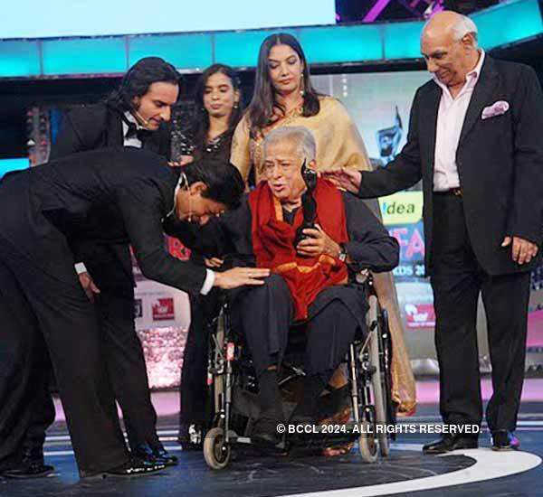 55th Filmfare: Shashi Kapoor gets Lifetime Achievement Award