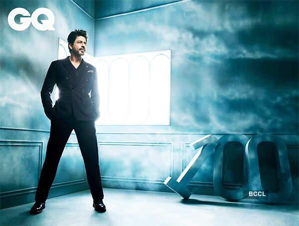 Dynamic SRK pokes fun at his own look!