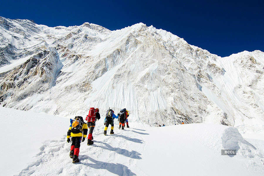 Everest draws 33% more visitors in 2016