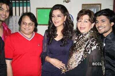 Dunno Y... Na Jaane Kyun: On the sets