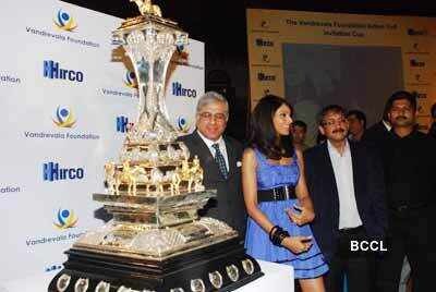 Bips unveils trophy
