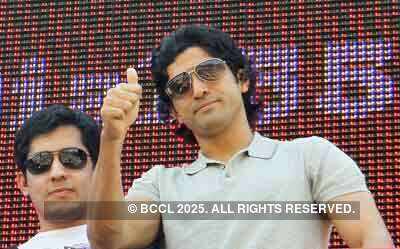 Farhan Akhtar, Vijay Lalwani