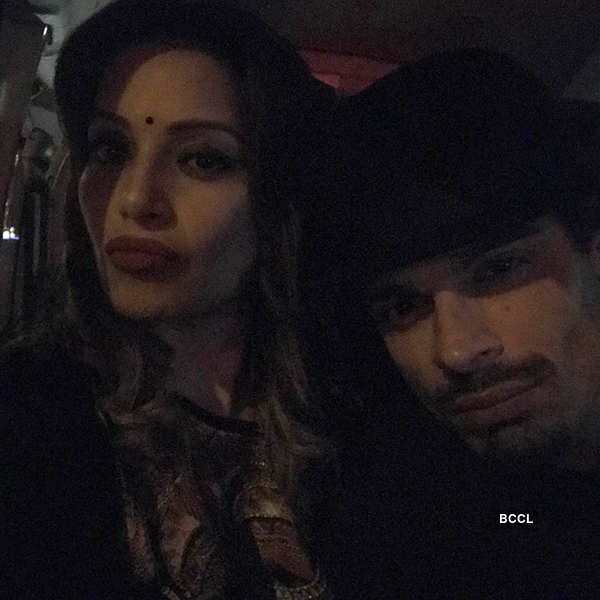 Bipasha Basu celebrates B'day with Karan