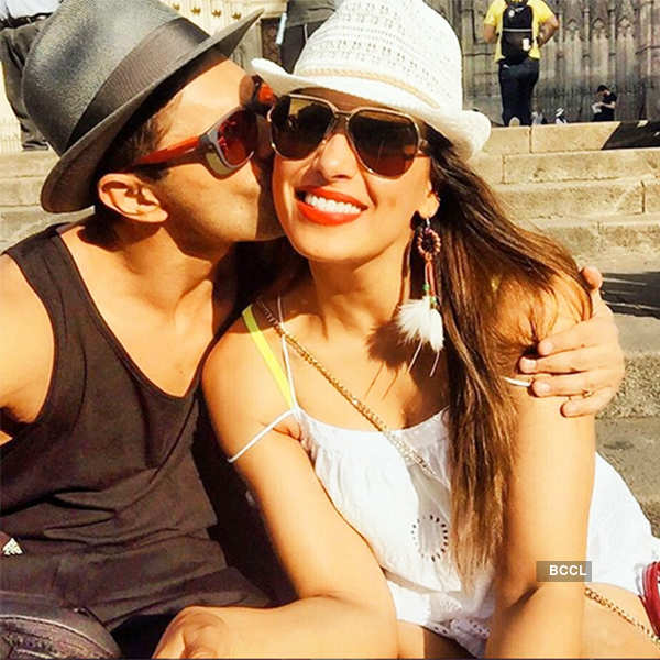 Bipasha Basu celebrates B'day with Karan