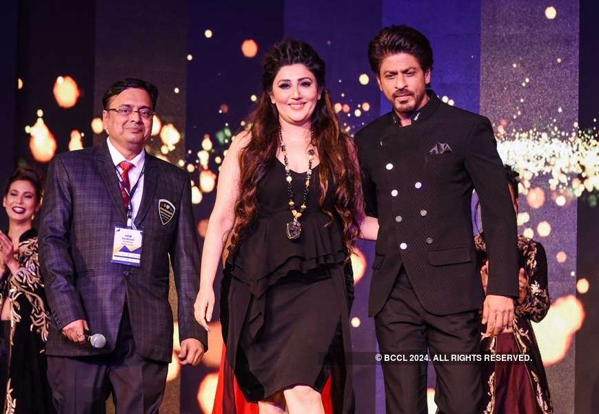 SRK, Alia support 100 pedriatic surgeries