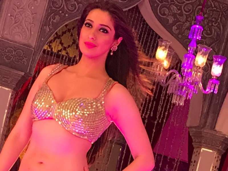 Sizzling special song sequence from Raai Laxmi