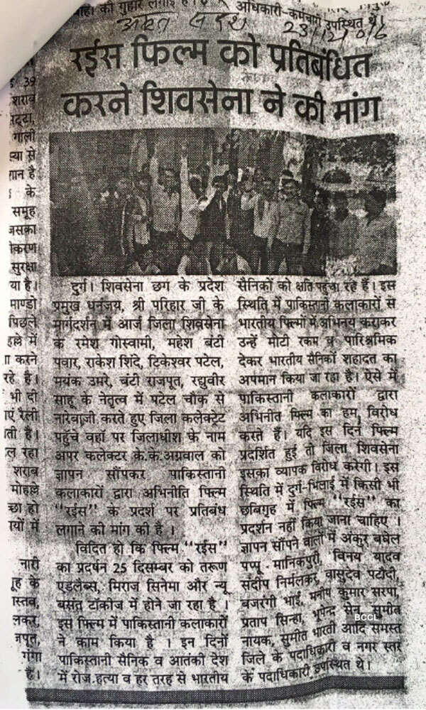 Shiv Sena threatens Raees' distributor before its release