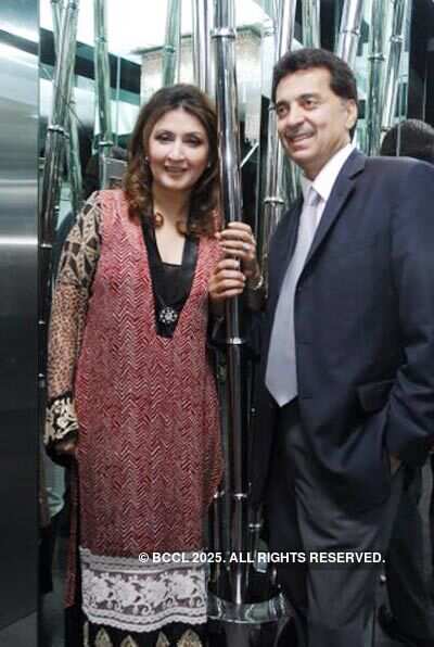 Mina, Hasan at Manre