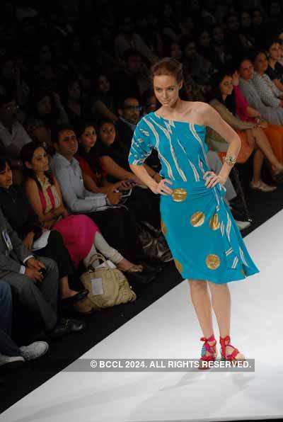 LFW '10: Anupama Dayal