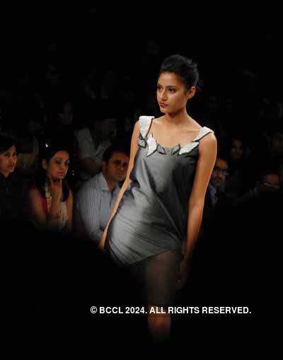 LFW '10: Nachiket Barve