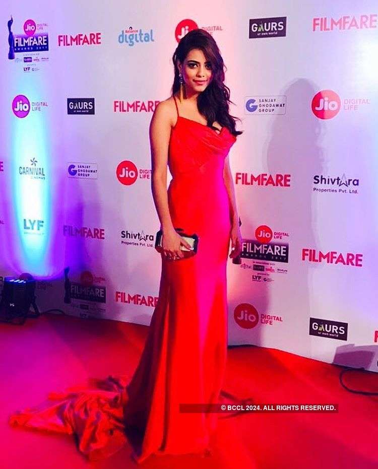 Beauty queens sizzle at Jio Filmfare Awards