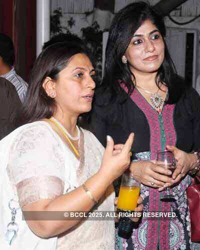 Sangeeta Murthy, Manisha Khanna