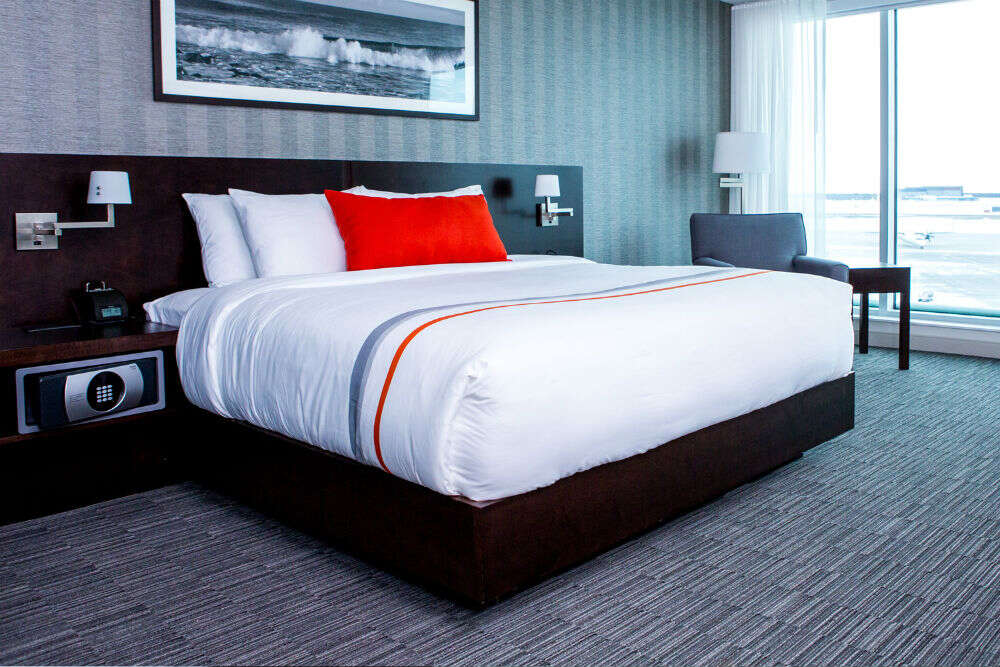 The Grand Winnipeg Airport Hotel