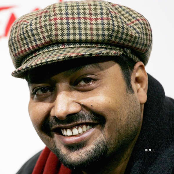 Anurag Kashyap hits at PM Narendra Modi on Twitter