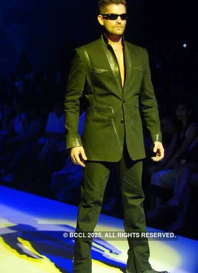 Neil Nitin Mukesh walks for Narendra Kumar