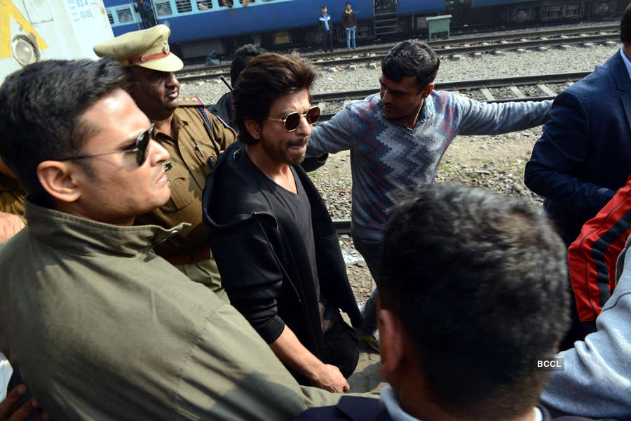 One dead, several injured during Raees promotion