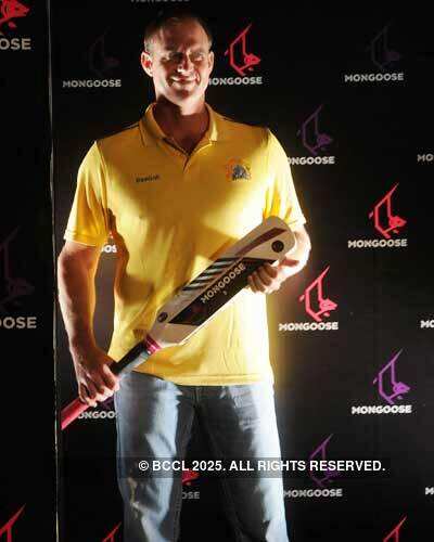 Launch: 'Mangoose Bat'