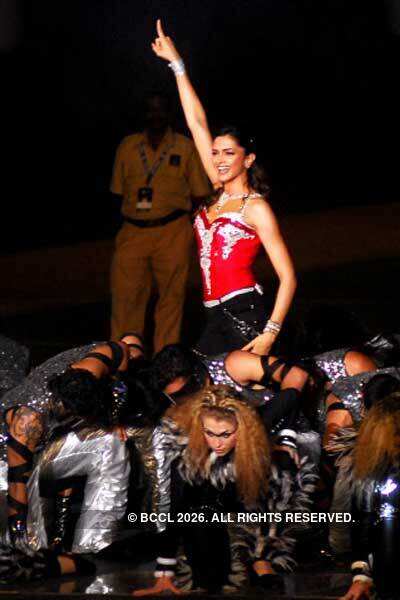 Deepika performs @ IPL '10