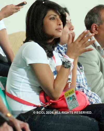 Hot Priyanka Chopra photos