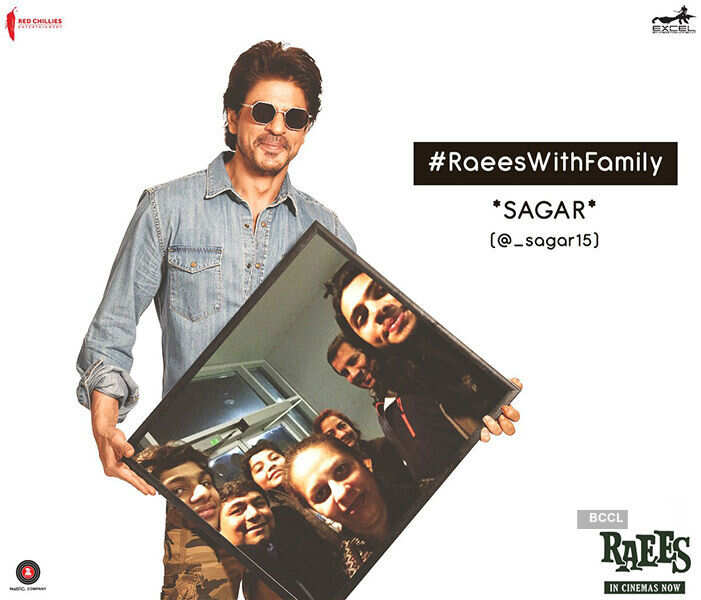 #RaeesWithFamily: SRK personally thanks fans