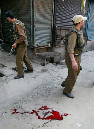 Shootout in Srinagar