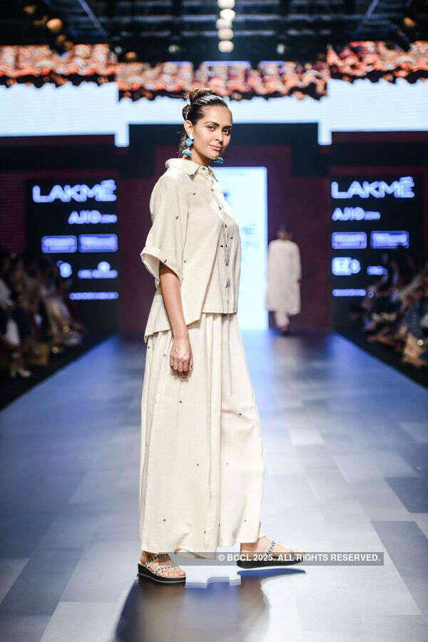 LFW '17:Day 2 - Galang Gabaan