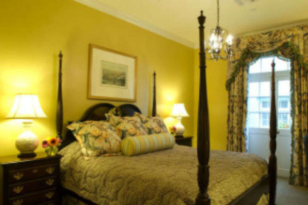 Bienville House Deluxe_King-300x201