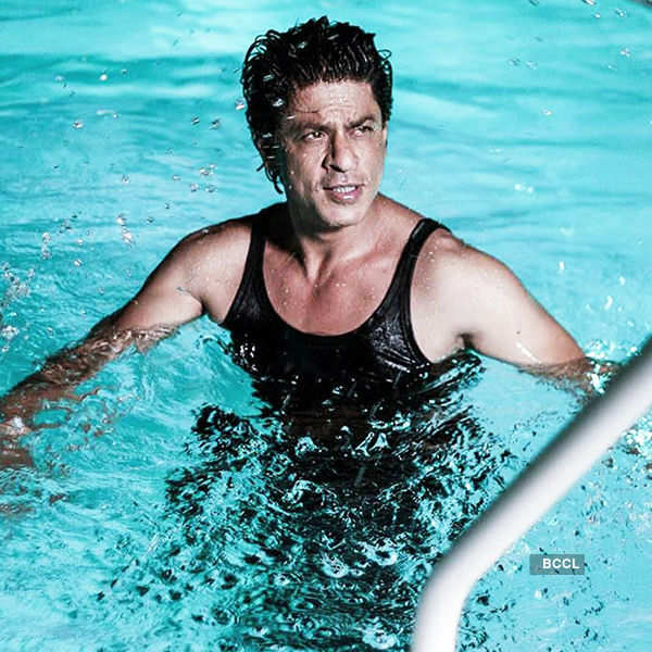 Shah Rukh Khan drops his pants when he hears ‘pack-up’