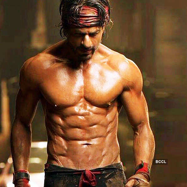 Shah Rukh Khan drops his pants when he hears ‘pack-up’