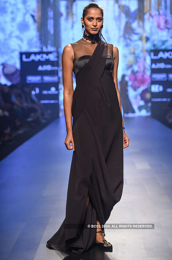 Lakme Fashion Week '17: Day 4 - Tarun Tahiliani