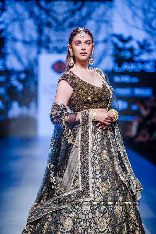 Lakme Fashion Week 2017 - Kotwara