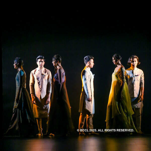 Lakme Fashion Week '17: Day 5 - Vrisa