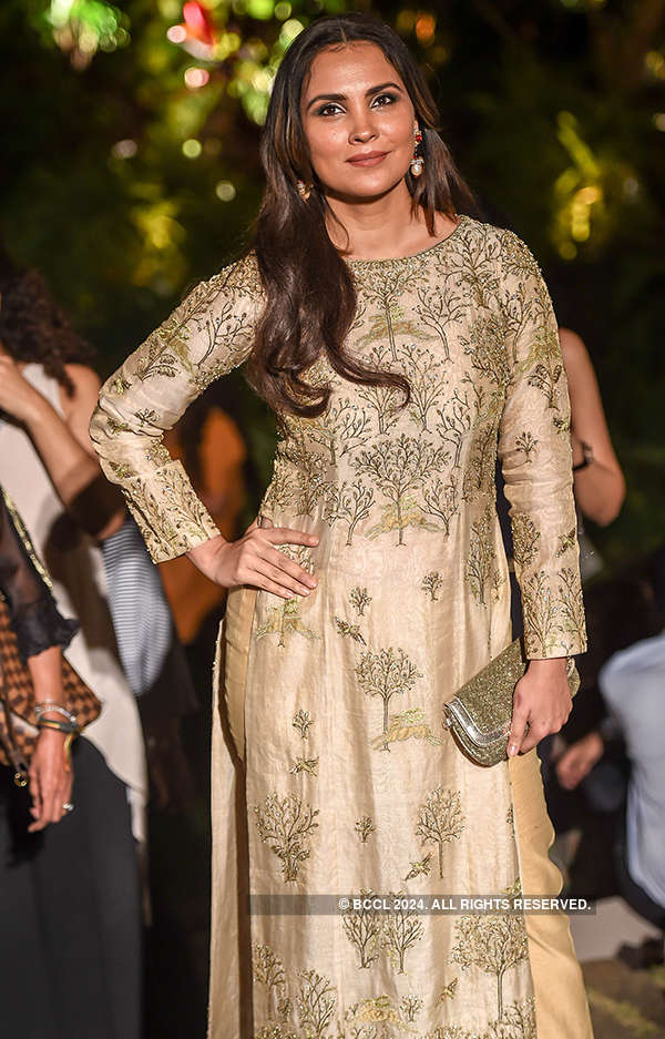 Anita Dongre puts on star-studded show at Lakme Fashion Week Grand Finale!