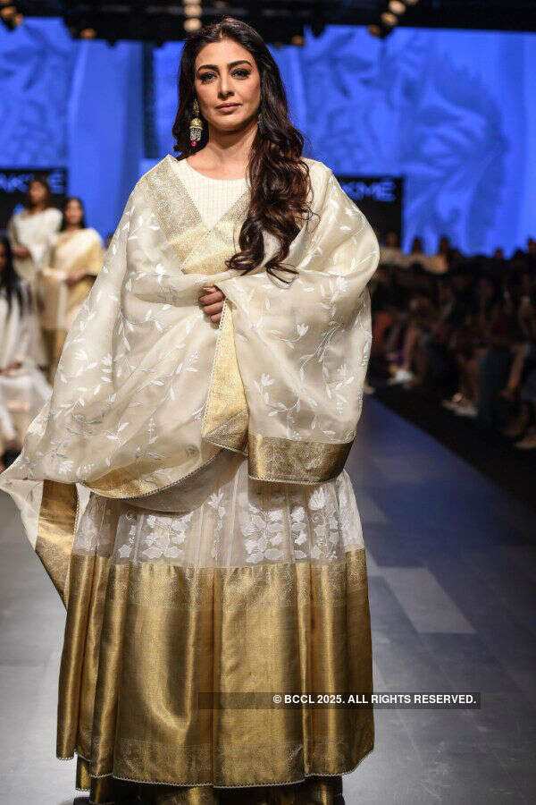 Lakme Fashion Week '17: Day 5 - Gaurang