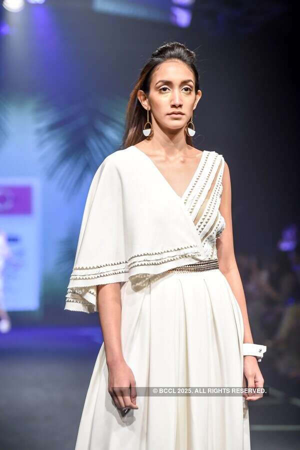 Lakme Fashion Week '17: Day 5 - Vidhi Wadhwani