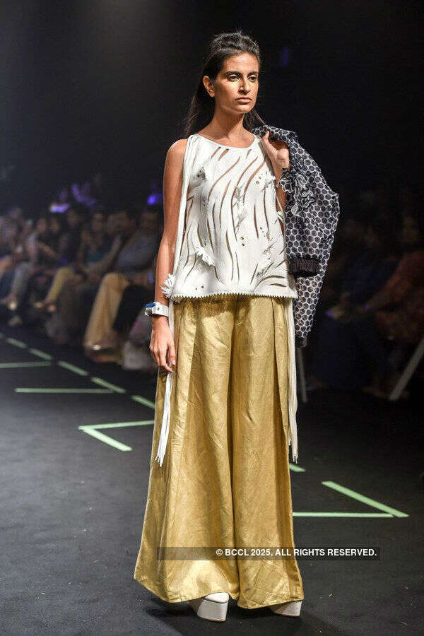 Lakme Fashion Week '17: Day 5 - Vidhi Wadhwani